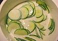 Gurkensalat mit Kefir