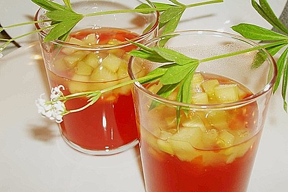 Erdbeer - Waldmeister - Gelee mit Rhabarber - Kompott