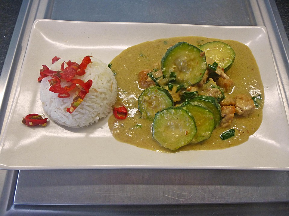 Grünes Thai - Curry mit Huhn (Rezept mit Bild) von Dorry | Chefkoch.de