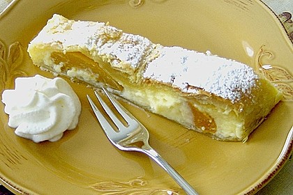 Topfen - Pfirsich Strudel 10
