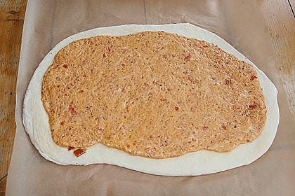 Gr&uuml;nes und rotes Pestobrot 2