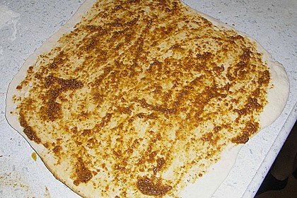 Gr&uuml;nes und rotes Pestobrot 23