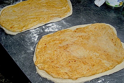 Gr&uuml;nes und rotes Pestobrot 35
