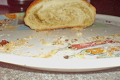 Gr&uuml;nes und rotes Pestobrot 46