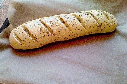 Gr&uuml;nes und rotes Pestobrot 48