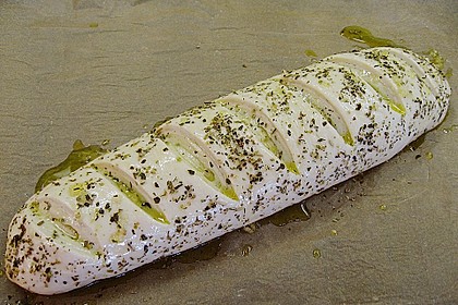 Gr&uuml;nes und rotes Pestobrot 69