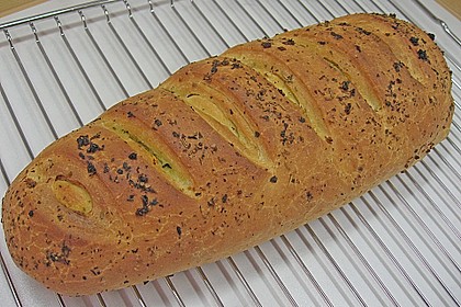 Gr&uuml;nes und rotes Pestobrot 70