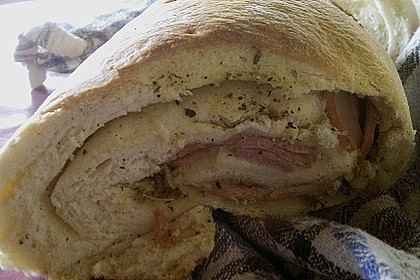 Gr&uuml;nes und rotes Pestobrot 99