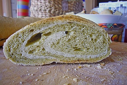 Gr&uuml;nes und rotes Pestobrot 104