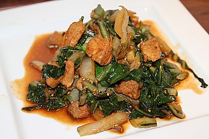 Schweinefleisch mit Spinat