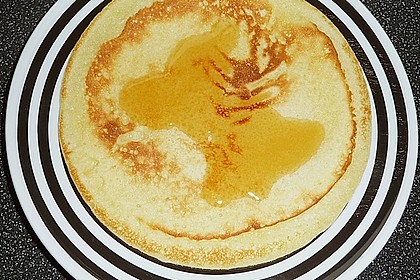 Pfannkuchen mit Ahornsirup