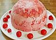 Joghurt  - Eisbombe mit Erdbeeren