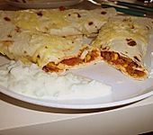 &Uuml;berbackene Enchiladas mit Tzatziki (Bild)