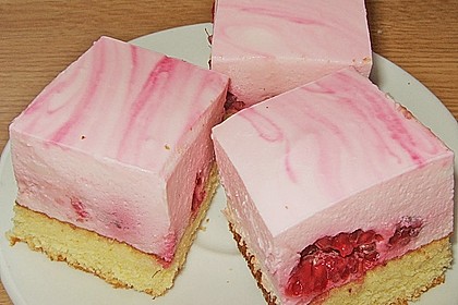 Quark - Sahne - Torte mit Himbeeren 2