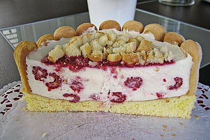 Quark - Sahne - Torte mit Himbeeren 13