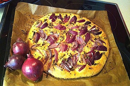 Schiacciata mit roten Zwiebeln 6