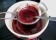 Erdbeer - Pannacotta mit Erdbeerrotweinso&szlig;e