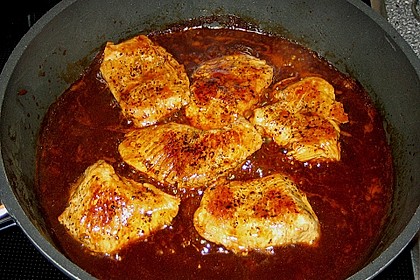 Bibis Schweinefilet mit Pfirsichen in dunkler Sauce