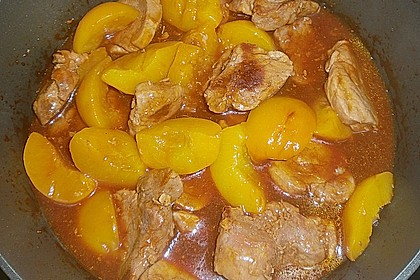 Bibis Schweinefilet mit Pfirsichen in dunkler Sauce 2