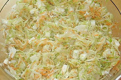 Wei&szlig;krautsalat mit Schafsk&auml;se