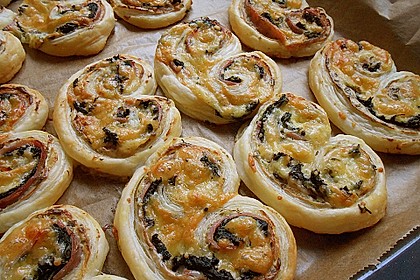Blätterteigschnecken mit Spinat - Schinken - Füllung
