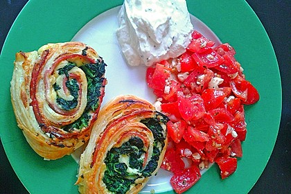 Blätterteigschnecken mit Spinat - Schinken - Füllung 2
