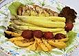 H&auml;hnchen - Spargel - Mango - Salat mit Currysauce