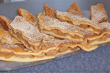 Gedeckter Apfelblechkuchen