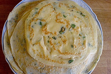 &Uuml;berbackene Basilikum - Pfannkuchen 1