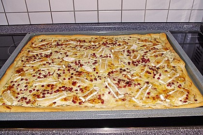 Flammkuchen mit Camembert 5