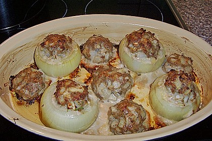Gem&uuml;sezwiebeln mit Hackfleisch