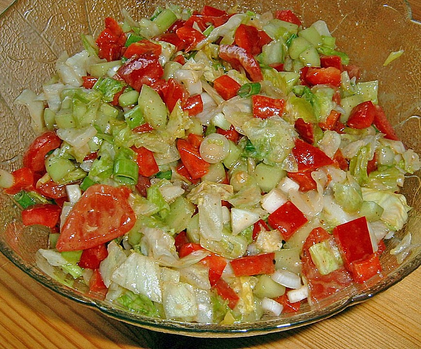 Paprikasalat mit Gemüsemais und Salatgurke (Rezept mit Bild) | Chefkoch.de