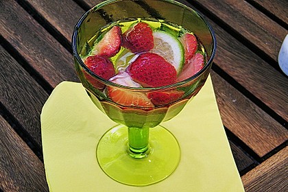 Erdbeer - Limetten - Bowle 1