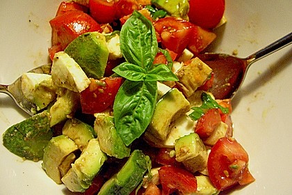 Avocado - Tomaten - Mozzarella - Salat