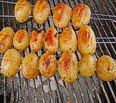Feurige Kartoffelspie&szlig;e vom Grill (Bild)