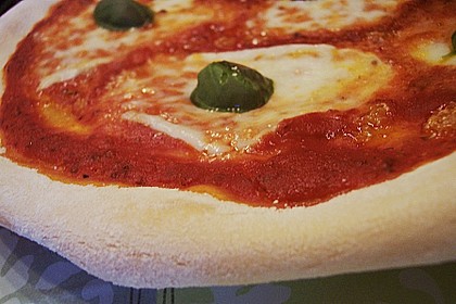 Pizza Margherita 18
