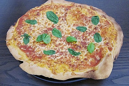 Pizza Margherita 4