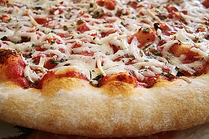 Pizza Margherita 3