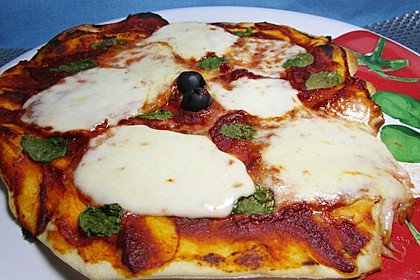 Pizza Margherita 11