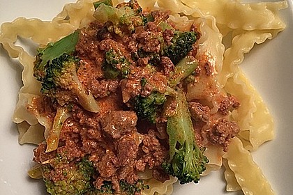 Brokkoli - Hackfleisch - Topf mit Nudeln 7