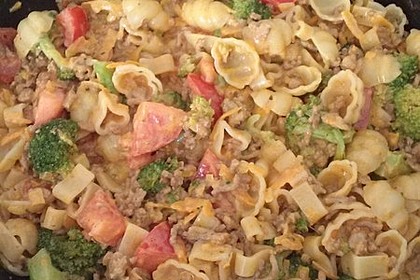 Brokkoli - Hackfleisch - Topf mit Nudeln 14
