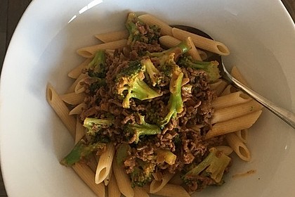 Brokkoli - Hackfleisch - Topf mit Nudeln 1