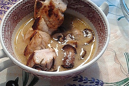 Rosmarinsüppchen mit Geflügelspieß 11