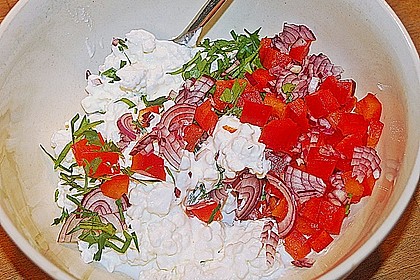 Angemachter Hüttenkäse 10