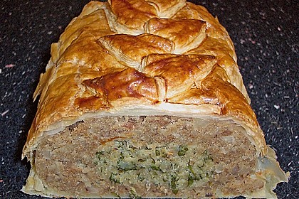 Paranussbraten in Bl&auml;tterteig mit Preiselbeersauce 2