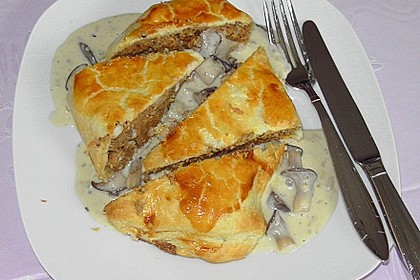 Paranussbraten in Bl&auml;tterteig mit Preiselbeersauce 23