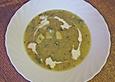Zucchinisuppe mit saurer Sahne und Knoblauch