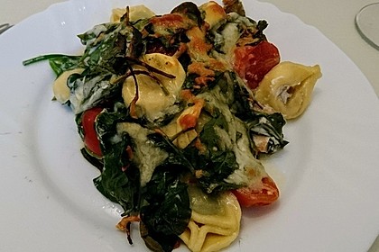Tortellini gratiniert mit Lachs und Spinat 10