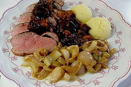 Entenbrust mit Pflaumensauce