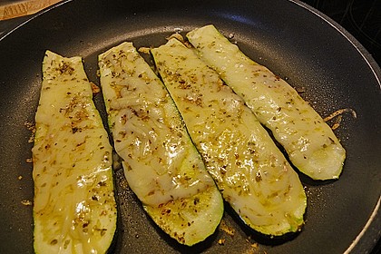 Gebratene Zucchini mit K&auml;se 2